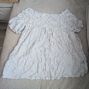 Suzy Shier Blue and White Textured Top